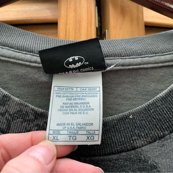 The Dark Knight City T-shirt XL - Picture 6 of 7